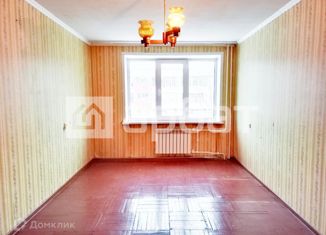 Продажа 2-ком. квартиры, 58 м2, Тутаев, улица Моторостроителей, 57