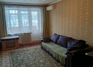 Продам 2-комнатную квартиру, 44 м2, Курская область, улица Димитрова, 93