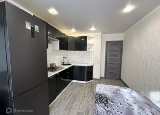 Продается 2-комнатная квартира, 55 м2, Калужская область, улица Петра Тарасова, 21