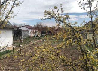 Продается земельный участок, 5.76 сот., поселок городского типа Новофёдоровка, улица Ветеранов