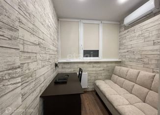 Продам 1-комнатную квартиру, 32 м2, Краснодар, улица Красных Партизан, 1/4к5, микрорайон Светлоград