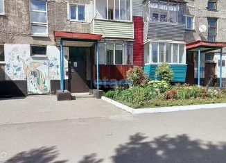 Трехкомнатная квартира на продажу, 56 м2, Горно-Алтайск, улица Григория Чорос-Гуркина, 33