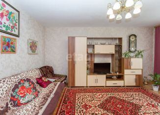 Продажа 2-ком. квартиры, 62 м2, Тобольск, улица Семакова, 12