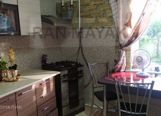 Продам 3-ком. квартиру, 48 м2, посёлок Родниковый, улица Ленина, 10