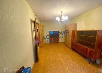 Продажа 2-комнатной квартиры, 42.4 м2, Тула, улица Макаренко, 12