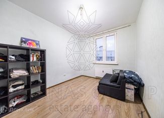 Продаю 2-ком. квартиру, 47.6 м2, Мурино, Воронцовский бульвар, 16к1, ЖК Краски Лета