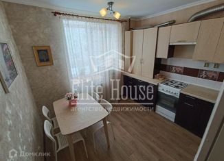 Продам 2-комнатную квартиру, 48 м2, Калуга, улица Братьев Луканиных, 13, Ленинский округ