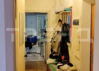 Продается 2-комнатная квартира, 45.7 м2, Санкт-Петербург, улица Бабушкина, 74, метро Пролетарская