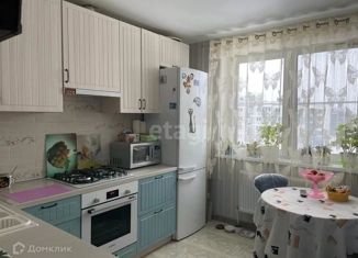 Продается 2-комнатная квартира, 47.5 м2, посёлок Петровский, улица Ивана Бунина, 5