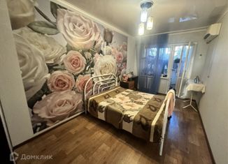 Продажа 4-комнатной квартиры, 88.2 м2, Астрахань, Румынская улица, 11