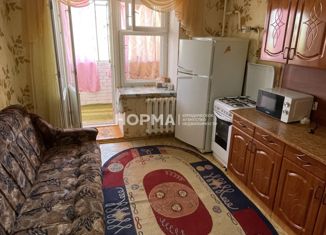 Продам 1-ком. квартиру, 43 м2, Октябрьский, 34-й микрорайон, 15/1