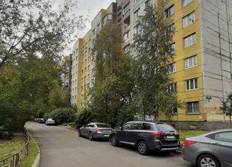 Продам трехкомнатную квартиру, 69 м2, Санкт-Петербург, метро Московская, Пулковское шоссе, 15к3