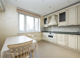 Сдам 3-комнатную квартиру, 72.7 м2, Москва, улица Коштоянца, 10, район Проспект Вернадского