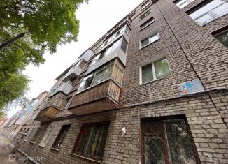 Продам трехкомнатную квартиру, 55.8 м2, Уфа, Интернациональная улица, 125, жилой район Черниковка