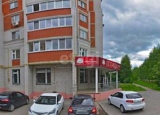 Продаю двухкомнатную квартиру, 54 м2, посёлок городского типа Медведево, улица Мира, 4