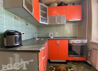 Продаю 1-комнатную квартиру, 32.4 м2, Артём, улица Кирова, 18