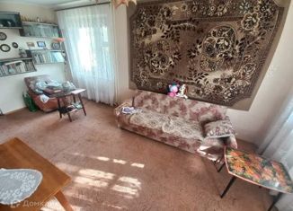 Продается 3-комнатная квартира, 63.4 м2, Нижний Новгород, улица Героя Советского Союза Усилова, 1/2, метро Горьковская