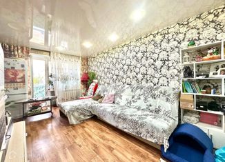 Продам 2-ком. квартиру, 44.6 м2, Чайковский, Шлюзовая улица, 4