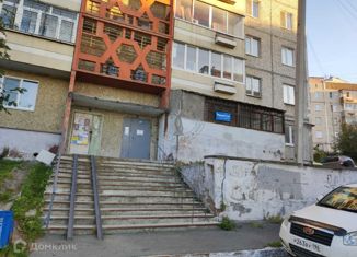 Продажа 4-комнатной квартиры, 74.3 м2, Первоуральск, Береговая улица, 66