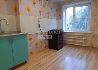 Продам 3-комнатную квартиру, 52 м2, Пермский край, Нейвинская улица, 10