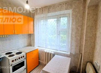 Продам 3-ком. квартиру, 68 м2, посёлок Катунино, Советская улица, 34