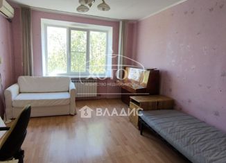 Двухкомнатная квартира на продажу, 60 м2, Калмыкия, улица Юрия Клыкова, 22