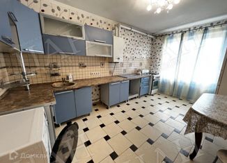 Продам 4-ком. квартиру, 95.4 м2, станица Ессентукская, улица Гагарина, 5К2