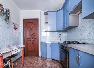 Четырехкомнатная квартира на продажу, 74.7 м2, Волгоградская область, улица Мира, 74