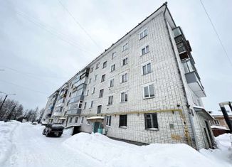 Продам трехкомнатную квартиру, 61.1 м2, Слободской, Городищенская улица, 40