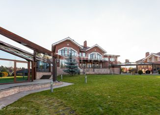 Продается дом, 1300 м2, коттеджный посёлок Левитан