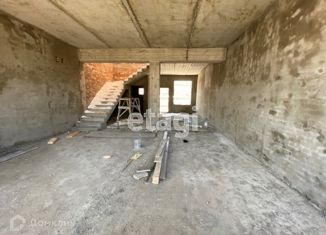 Продам пятикомнатную квартиру, 150 м2, Кабардино-Балкариия, Улица Гиляхова, 21