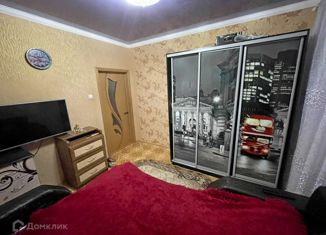 Продаю 2-комнатную квартиру, 50 м2, станица Курчанская, Базарная улица, 12