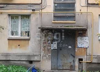 Продажа 2-комнатной квартиры, 44.2 м2, Челябинск, улица Калинина, 18, район Заречье