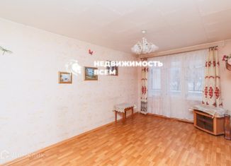 Двухкомнатная квартира на продажу, 42 м2, Челябинск, улица Молодогвардейцев, 25