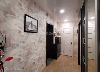 Продаю двухкомнатную квартиру, 45.6 м2, Новосибирск, улица Титова, 198, метро Студенческая