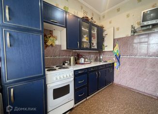 Продажа 2-комнатной квартиры, 59.4 м2, Тюменская область, улица Мелик-Карамова, 64