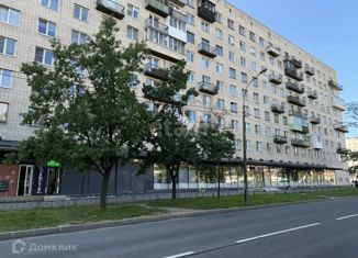 Продаю однокомнатную квартиру, 29.8 м2, Санкт-Петербург, улица Пограничника Гарькавого, 33, метро Проспект Ветеранов