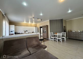 Продаю дом, 219.8 м2, поселок городского типа Алексеевское, Солнечная улица, 3