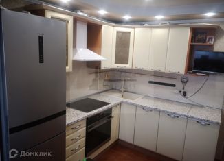 Продаю комнату, 46 м2, Тюмень, улица Республики, 237