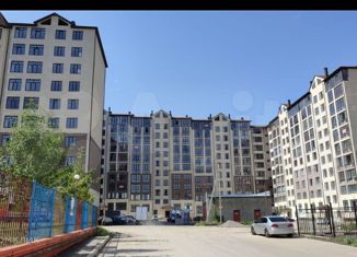 Продается 2-комнатная квартира, 74 м2, Нальчик, улица Тарчокова, 31, район Мей