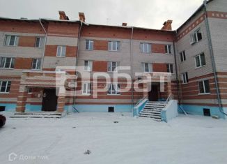 Продается двухкомнатная квартира, 40.2 м2, поселок Фанерник, улица Калашникова, 12