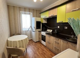 Продается двухкомнатная квартира, 55 м2, Татарстан, улица Нур Баян, 23