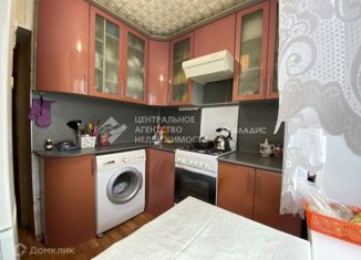 Продаю четырехкомнатную квартиру, 62.4 м2, Скопин, микрорайон АЗМР, 15