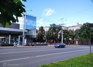 Продажа 2-комнатной квартиры, 54 м2, Петрозаводск, проспект Ленина, 12, район Центр