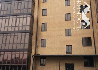 Продам трехкомнатную квартиру, 111 м2, Беслан, улица имени Заура Джибилова, 19