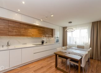 Сдам 4-комнатную квартиру, 200 м2, Бердск, Изумрудный городок, 1