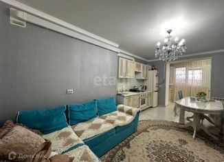 Двухкомнатная квартира на продажу, 81.7 м2, Карачаево-Черкесия, улица Панфилова, 44