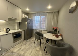 Продам 2-комнатную квартиру, 56 м2, Нефтекамск, улица Нефтяников, 32Б