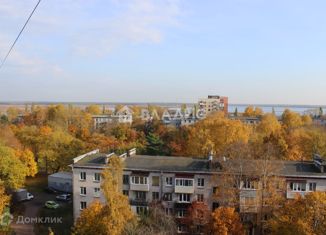 Продаю 1-ком. квартиру, 33.5 м2, Сестрорецк, улица Володарского, 15