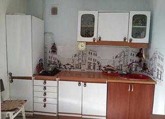 Продажа двухкомнатной квартиры, 56 м2, посёлок городского типа Новоозёрное, улица Героев-Десантников, 23